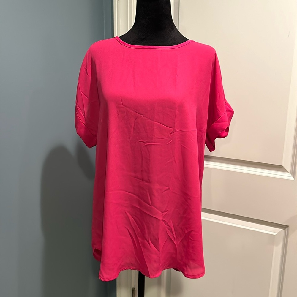 Large Zenana Cuff Short Sleeve Blouse. Longer in the back. Like New!